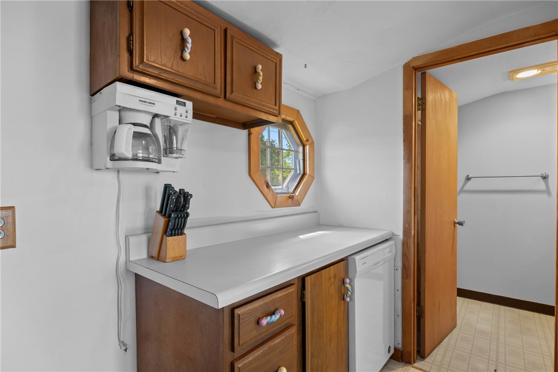 6487 Highway 90 Aurelius, NY 13034 - Photo 12 of 36