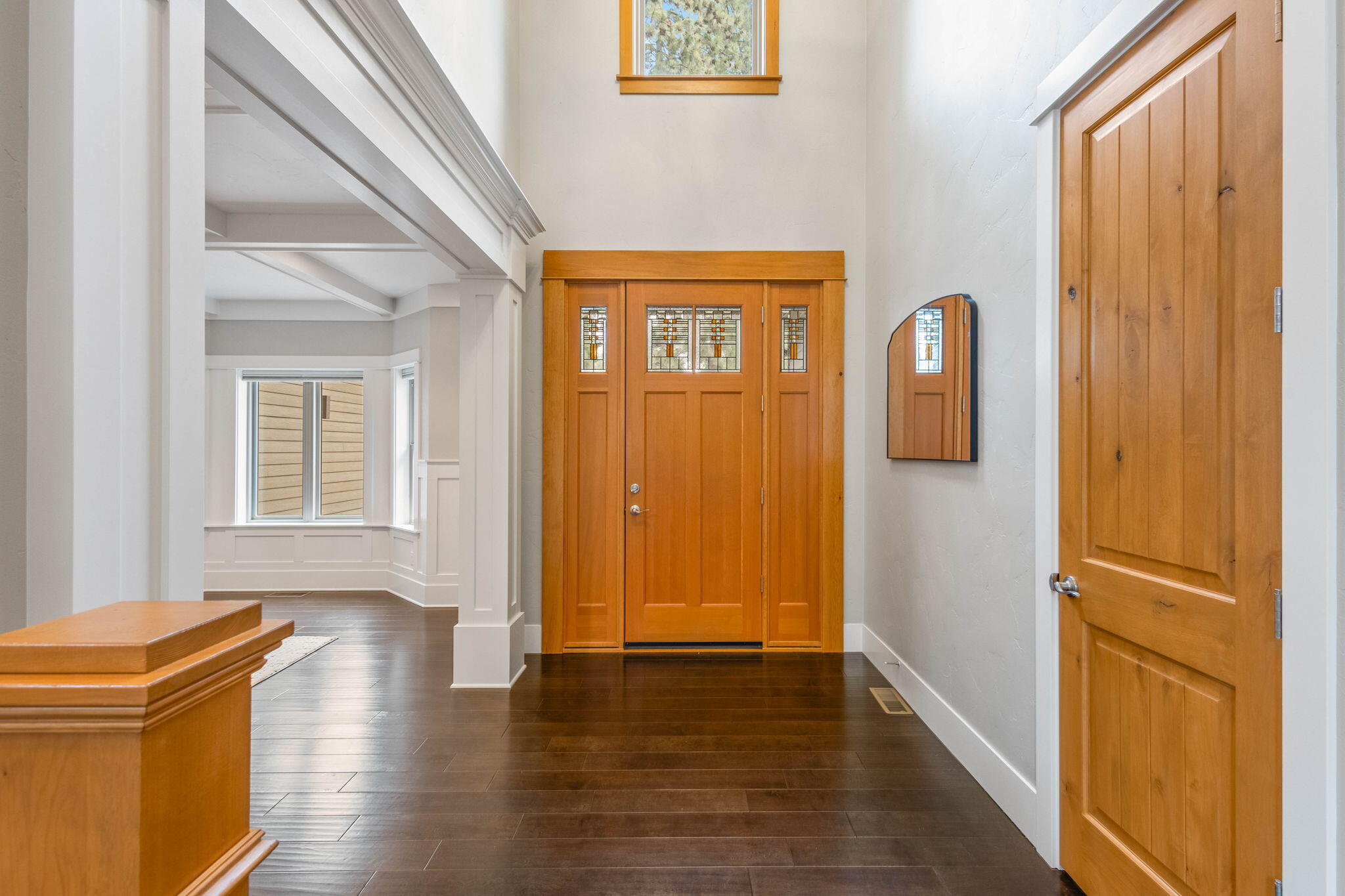19575 Buck Canyon Road Bend, OR 97702 - Photo 2 of 52 Grand foyer