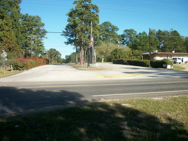 $1,800 | 174 East Sunset Drive, Onalaska, TX 77360