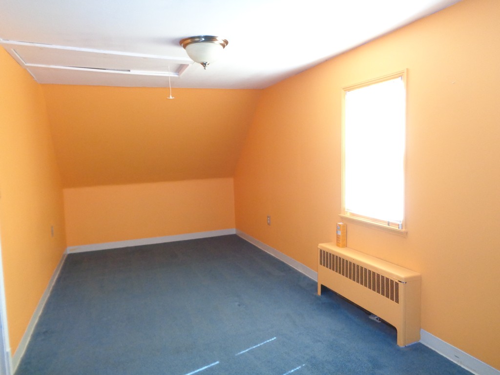 24 Chestnut Hill Road Oxford, MA 01537 - Photo 7 of 8