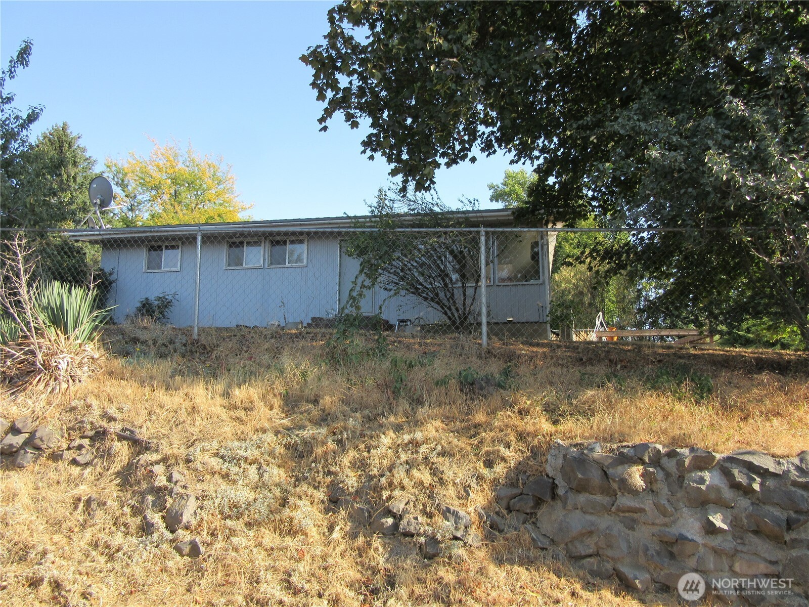 804 East Clay Street Dayton, WA 99328 - Photo 2 of 8 a view of a backyard