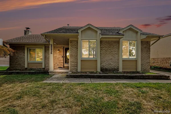 $289,900 | 25936 Rose Street, Chesterfield, MI 48051