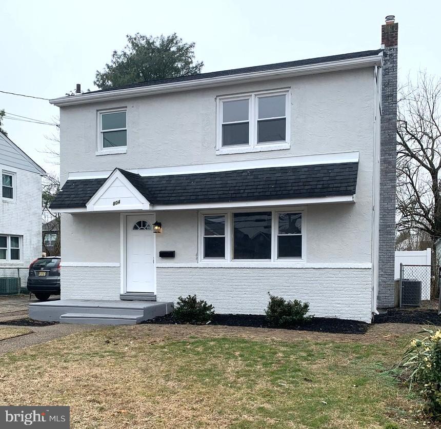 804 South Fairview Street Riverside, NJ 08075 - Photo 2 of 19 a front view of a house with a yard