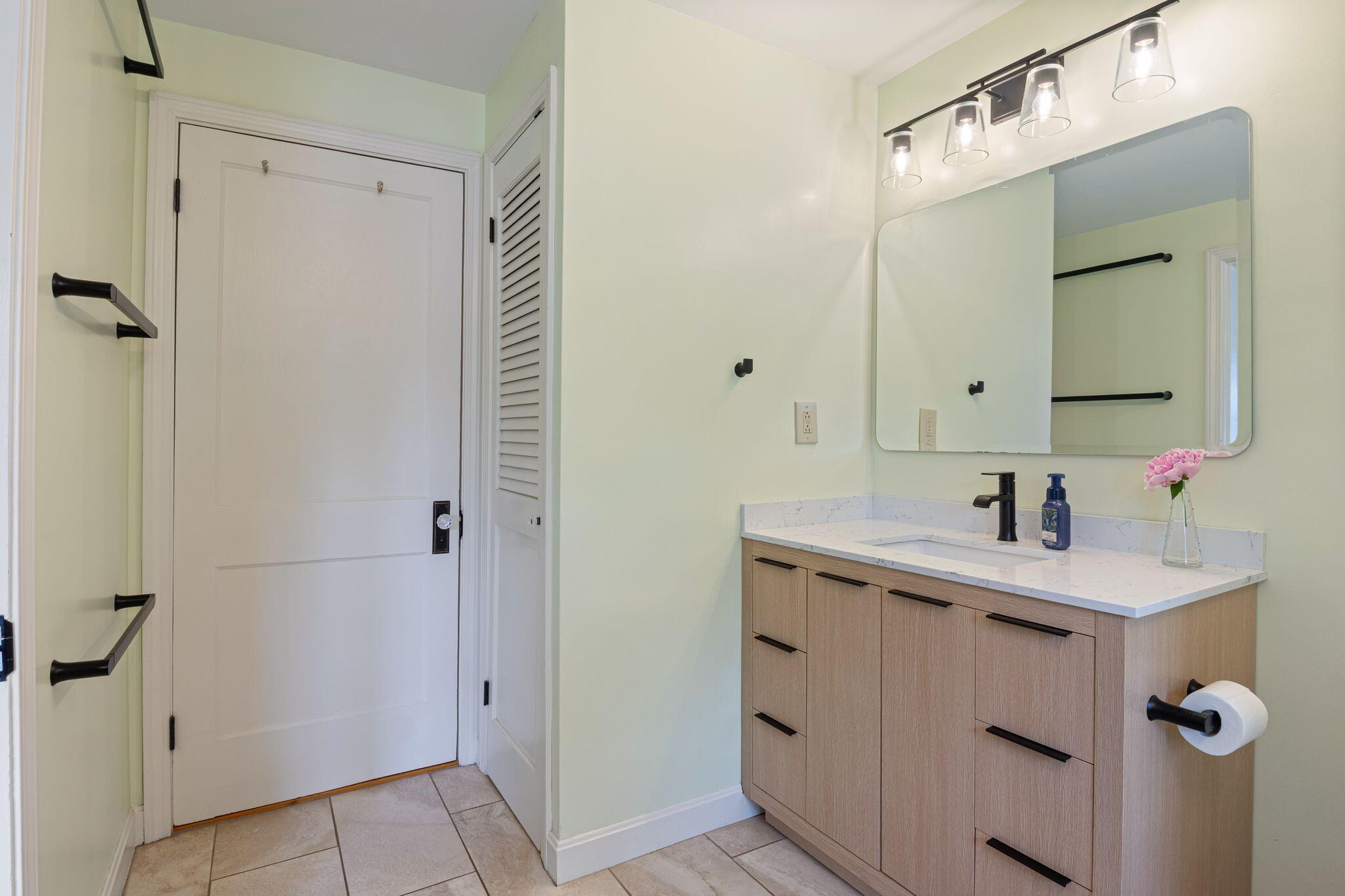 23 Queen Street Gorham, ME 04038 - Photo 50 of 66 23_Queen_St_087