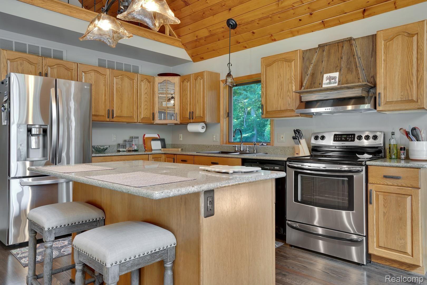 9229 Michigamme Road Clarkston, MI 48348 - Photo 20 of 39 1F4B91EF-CE78-4B58-BC7C-963FFC78A810.jpeg