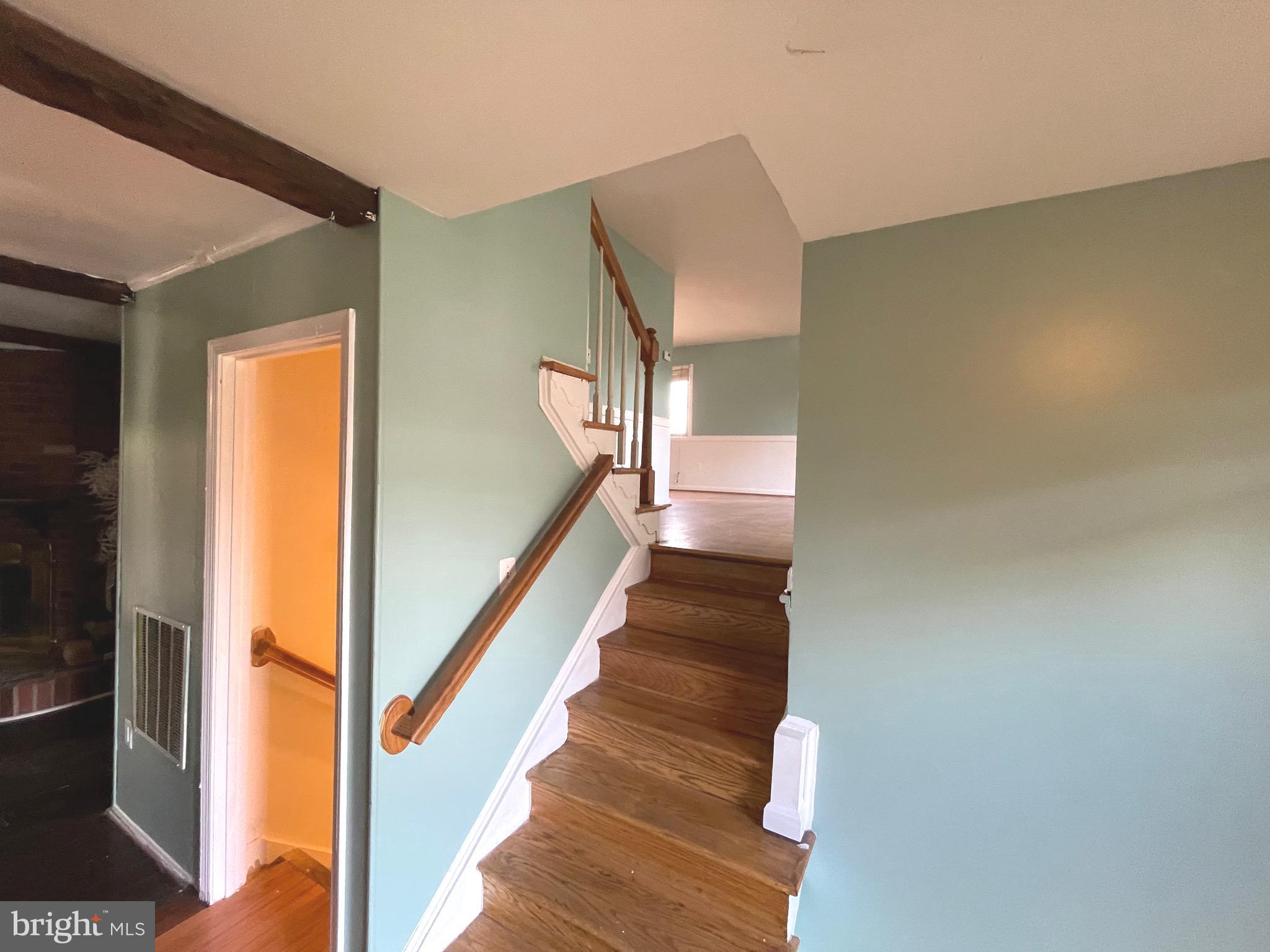 8538 Stonewall Road Manassas, VA 20110 - Photo 2 of 27 Gallery Image 2