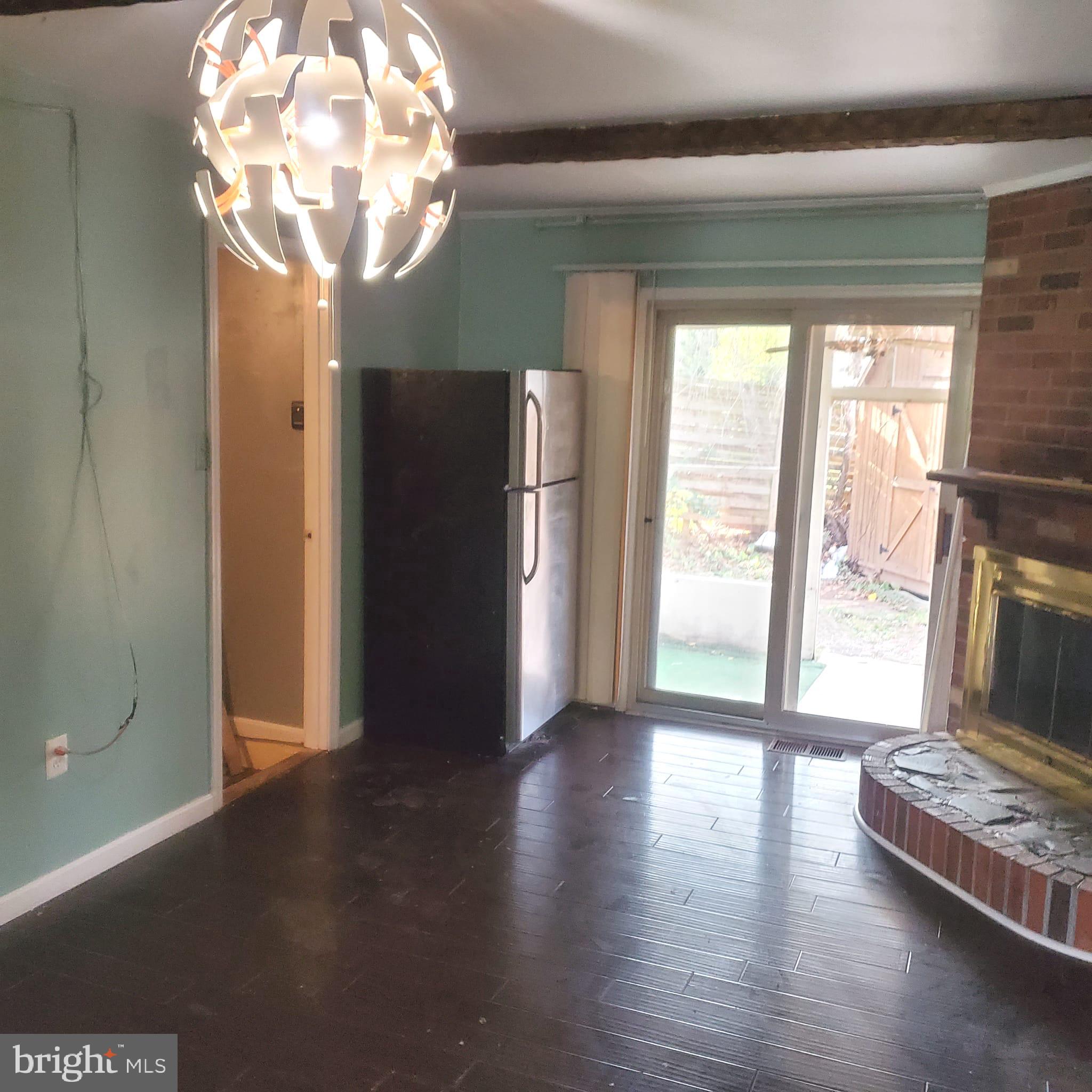 8538 Stonewall Road Manassas, VA 20110 - Photo 3 of 27 Gallery Image 3