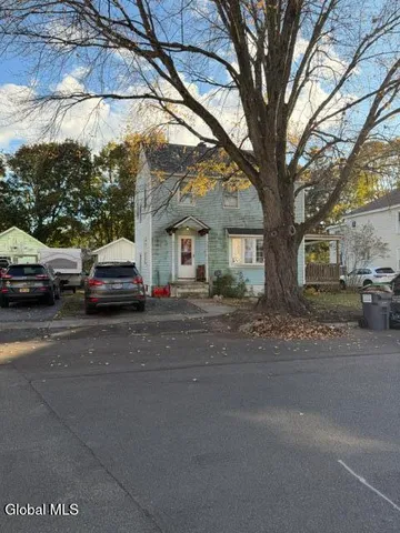 $189,900 | 6 New Street, South Glens Falls, NY 12803