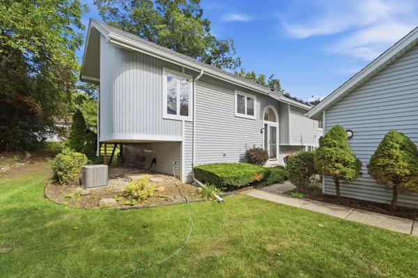 $228,000 | 5921 Taylor Avenue, Mount Pleasant, WI 53403