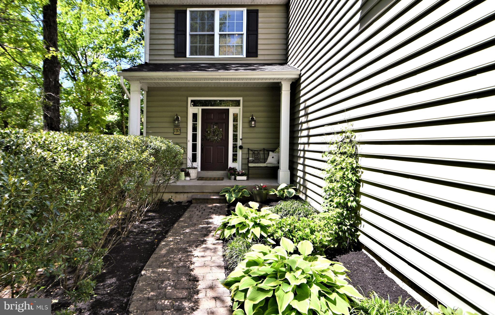25 Sheridan Road Doylestown, PA 18901 - Photo 3 of 49