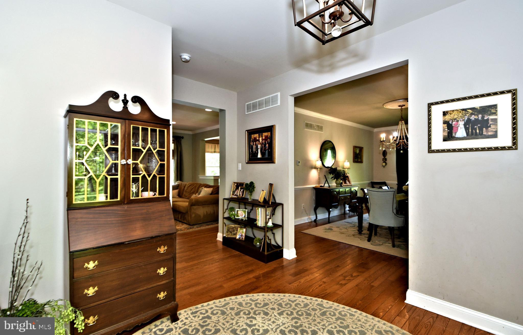 25 Sheridan Road Doylestown, PA 18901 - Photo 6 of 49