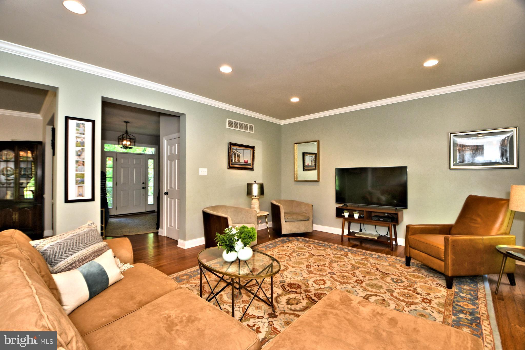 25 Sheridan Road Doylestown, PA 18901 - Photo 10 of 49