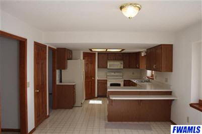 617 Winchester Ridge Court Fort Wayne, IN 46819 - Photo 4 of 9