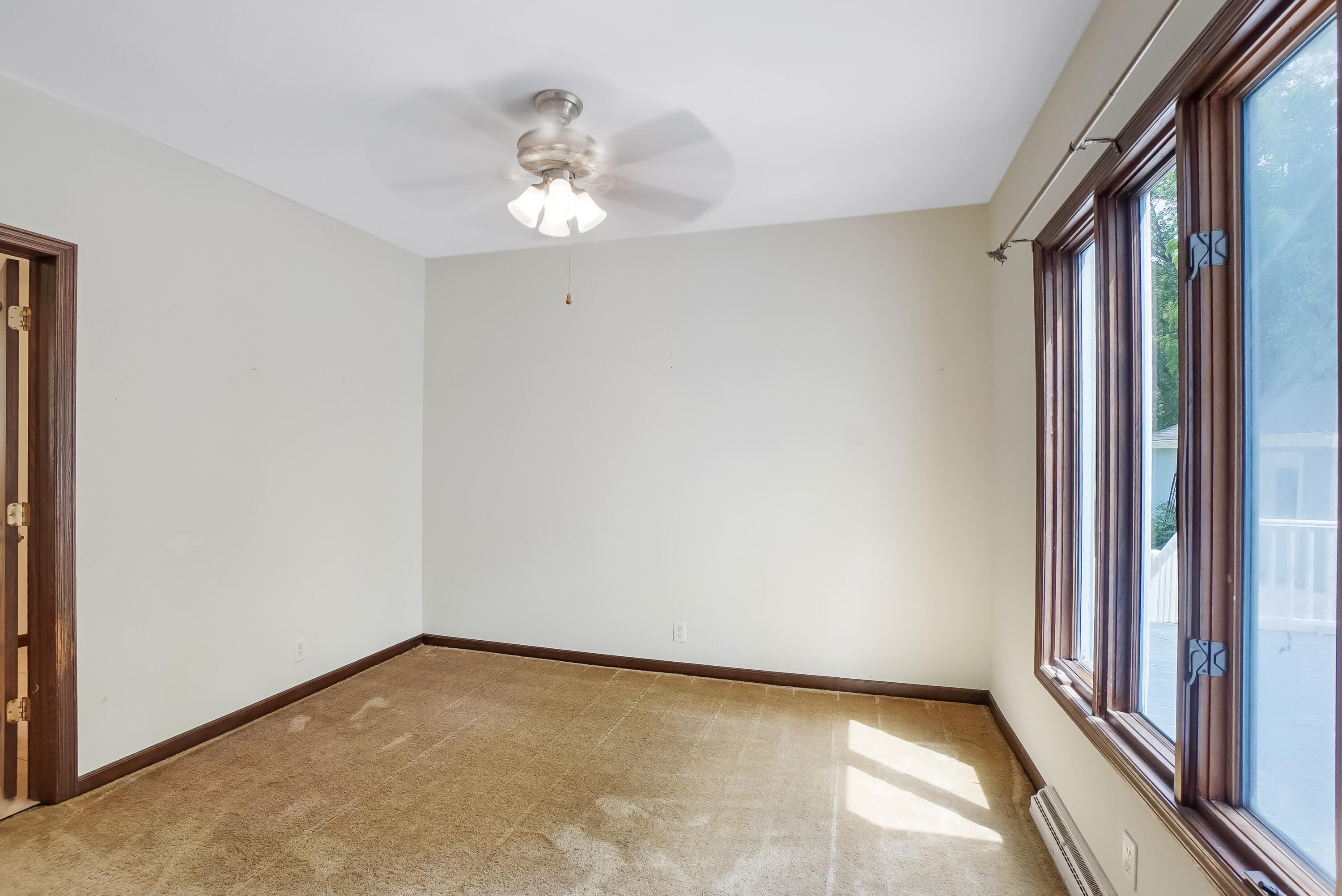 224 Plank Road Mukwonago, WI 53149 - Photo 10 of 30 Dining Room