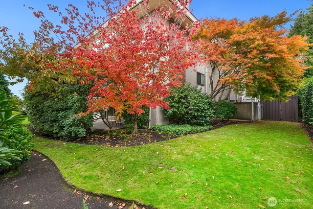 $835,000 | 1414 9th Avenue North, Unit 105, Edmonds, WA 98020