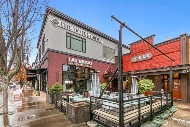 $835,000 | 1414 9th Avenue North, Unit 105, Edmonds, WA 98020