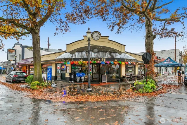 $835,000 | 1414 9th Avenue North, Unit 105, Edmonds, WA 98020