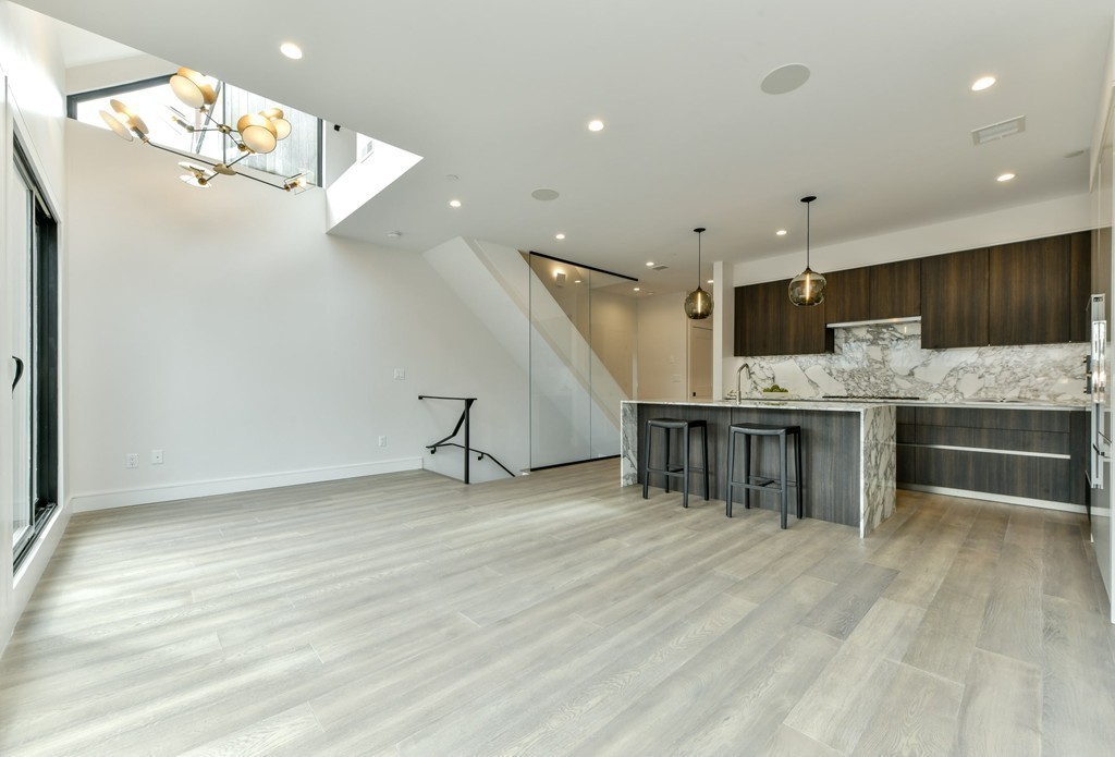 320 Shawmut Avenue, Unit 4 Boston, MA 02118 - Photo 2 of 30