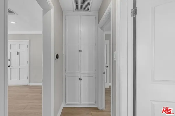 $2,538 | 8619 1/2 West Olympic Boulevard, Los Angeles, CA 90048