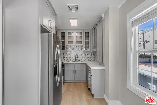 $2,538 | 8619 1/2 West Olympic Boulevard, Los Angeles, CA 90048