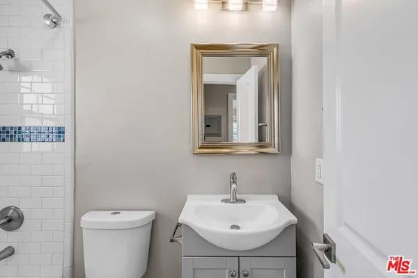 $2,538 | 8619 1/2 West Olympic Boulevard, Los Angeles, CA 90048