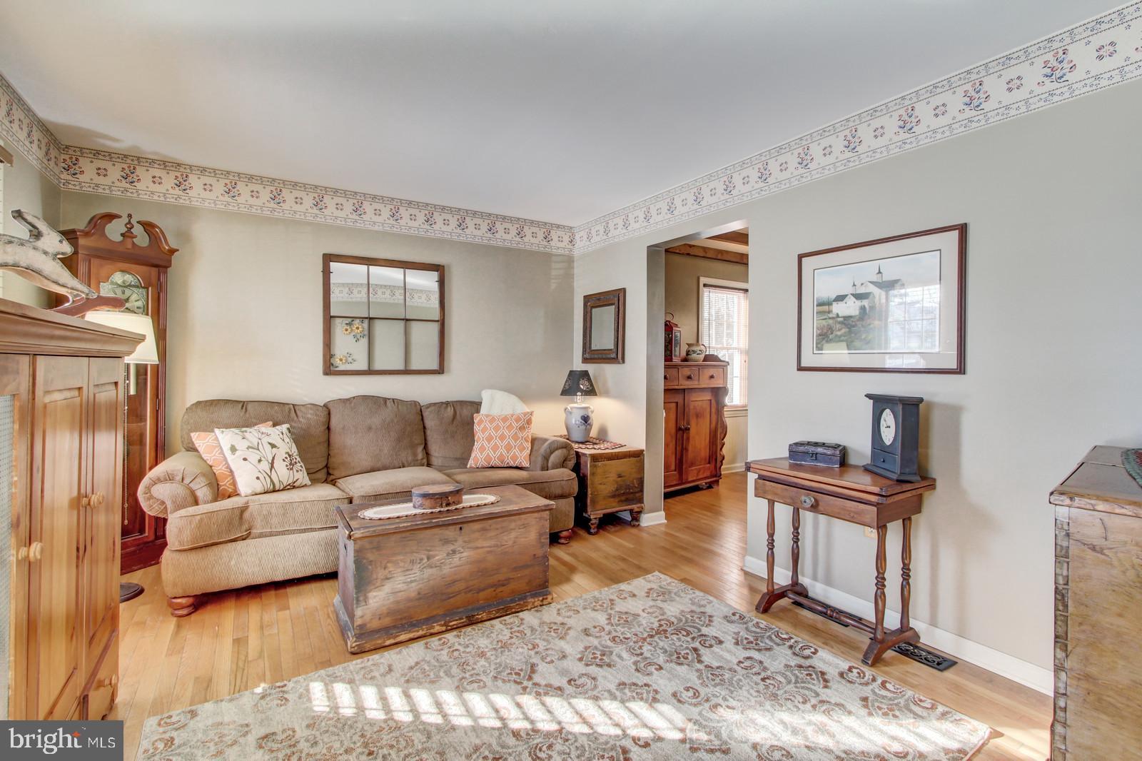 130 Freysville Road York, PA 17406 - Photo 3 of 26 Gallery Image 3