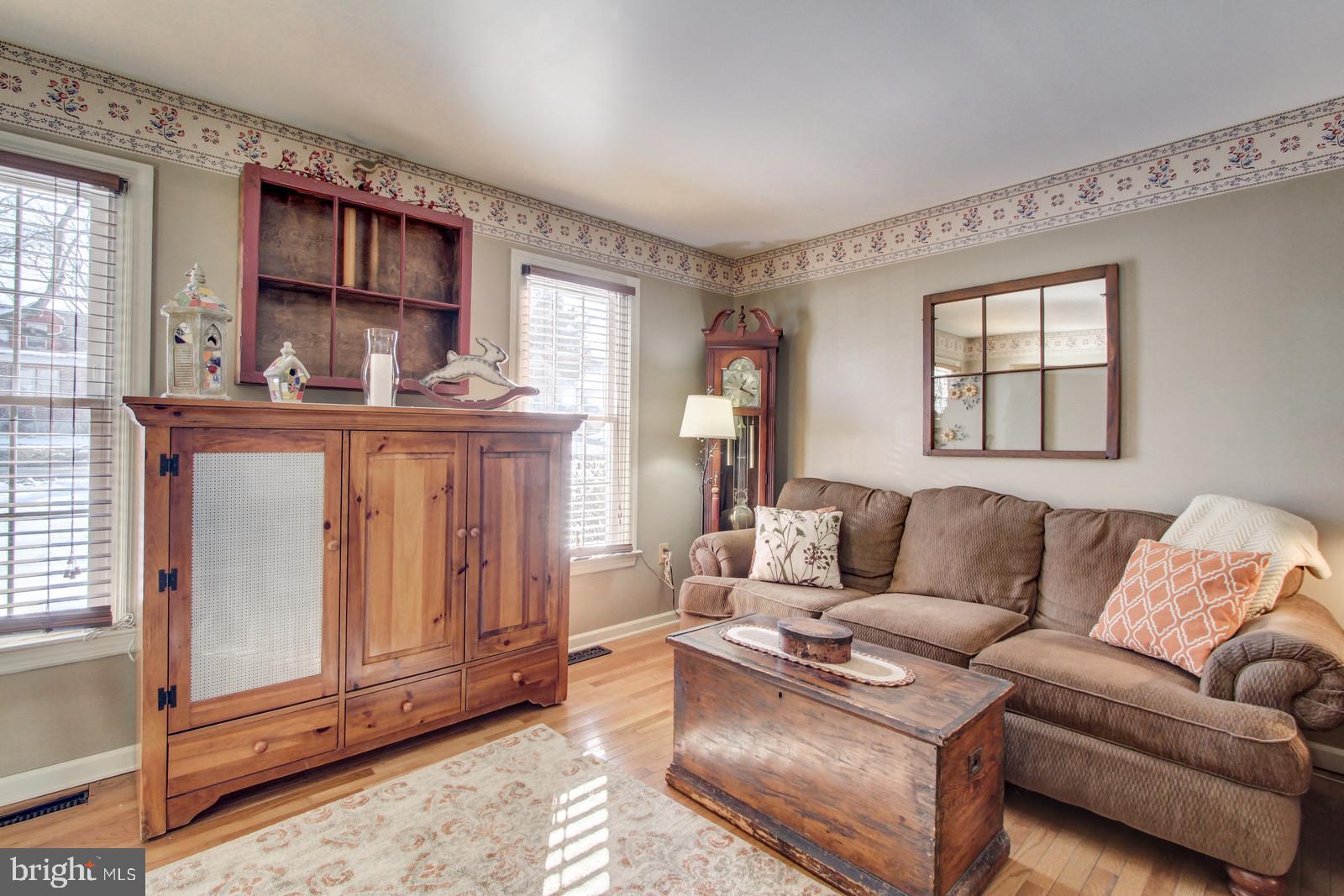 130 Freysville Road York, PA 17406 - Photo 4 of 26 Gallery Image 4