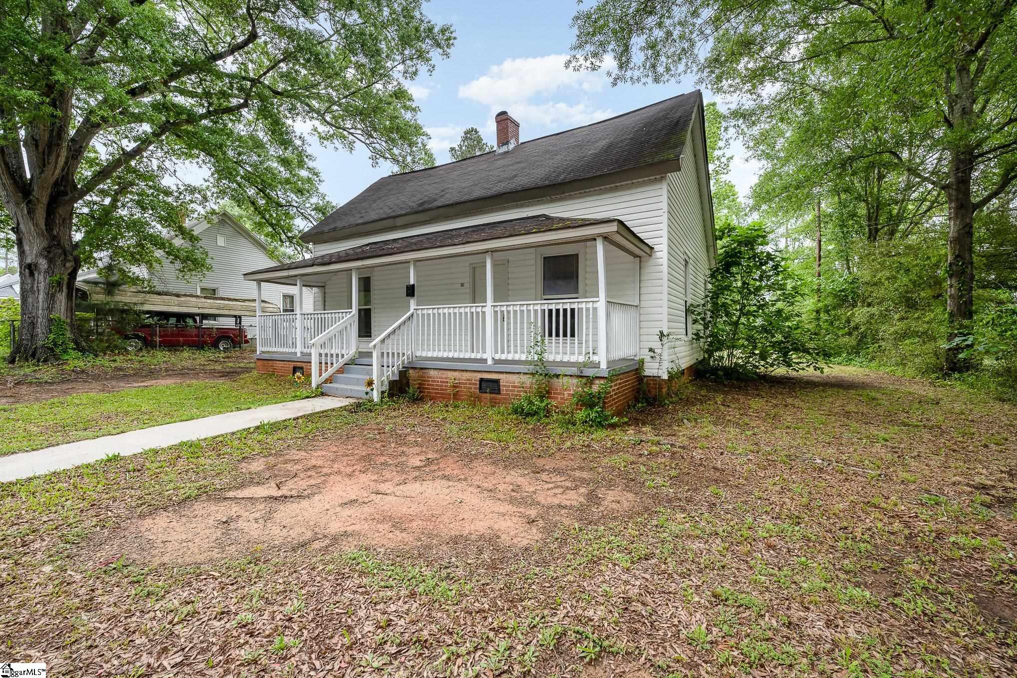 151 Pine Street Clinton, SC 29325 - Photo 1 of 23 Gallery Image 1