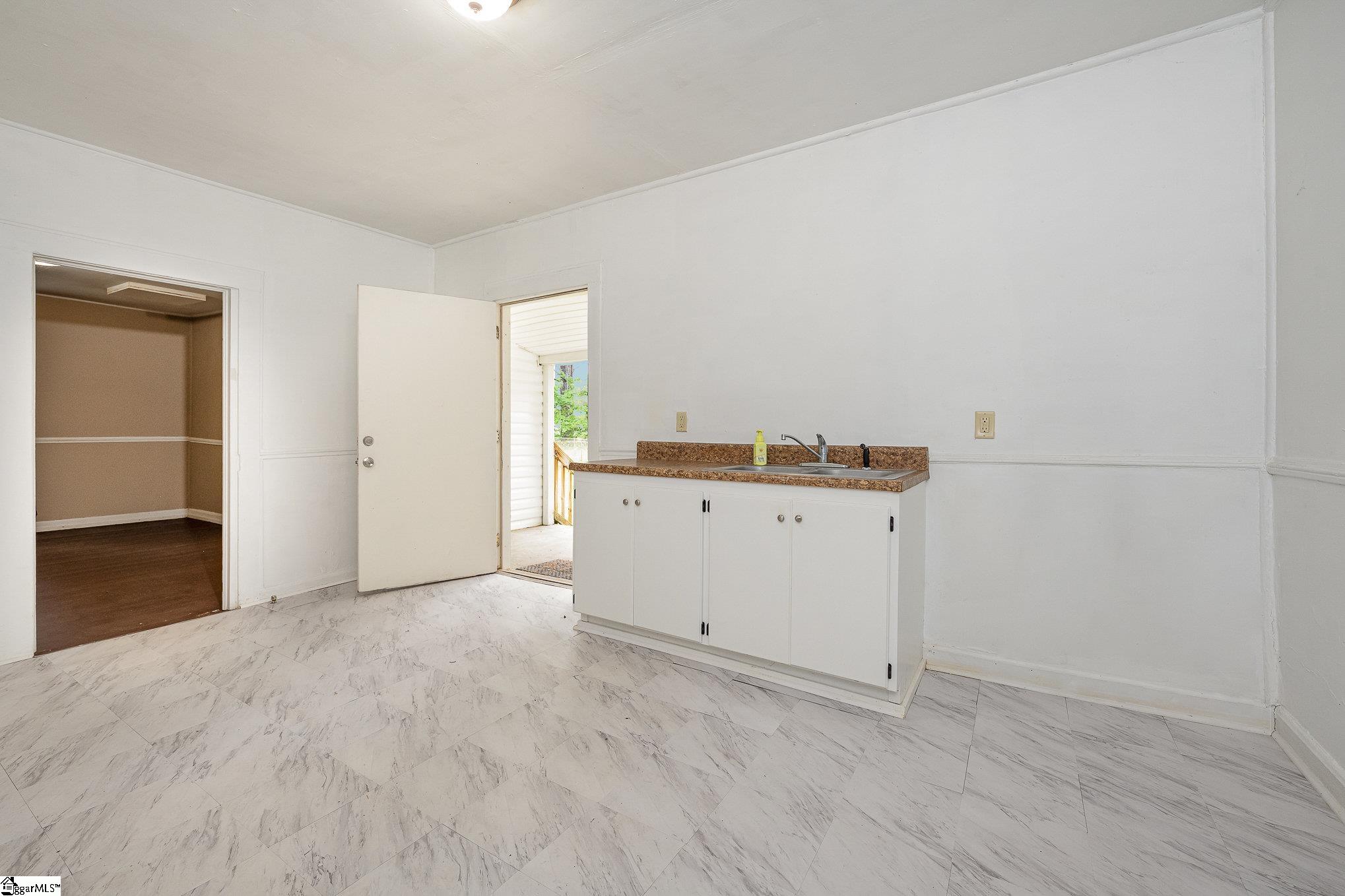 151 Pine Street Clinton, SC 29325 - Photo 17 of 23 Gallery Image 17