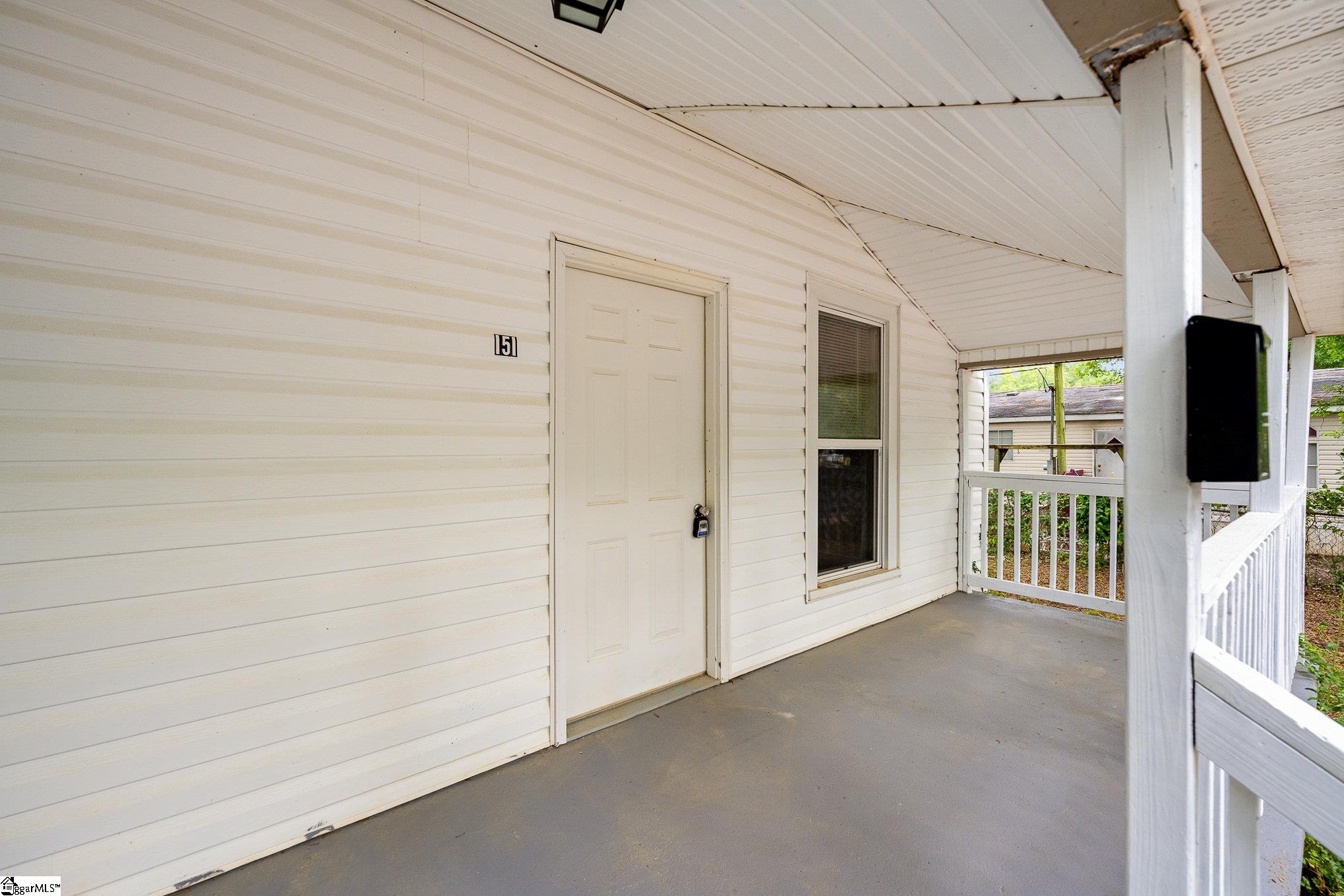 151 Pine Street Clinton, SC 29325 - Photo 4 of 23 Gallery Image 4