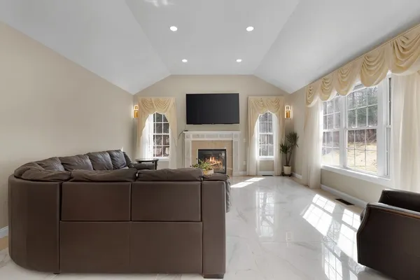 $9,500 | 60 Shufelt Road, Unit 1, South Walpole, MA 02071