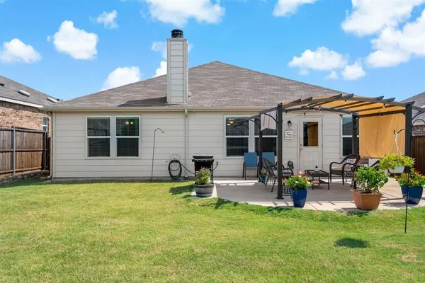 $2,000 | 1413 Vernon Drive, Aubrey, TX 76227