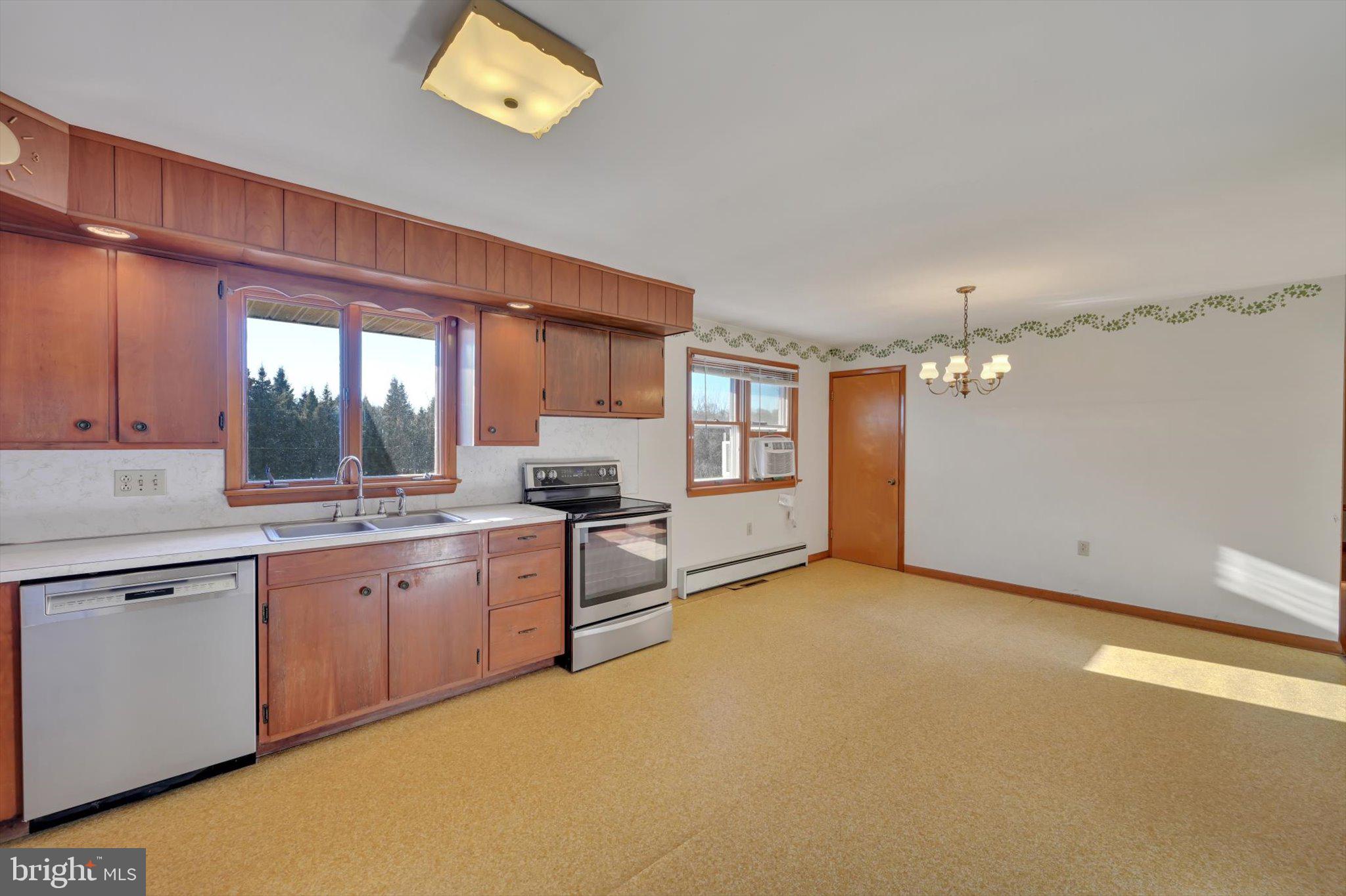 3137 East Galen Hall Road Reinholds, PA 17569 - Photo 11 of 41