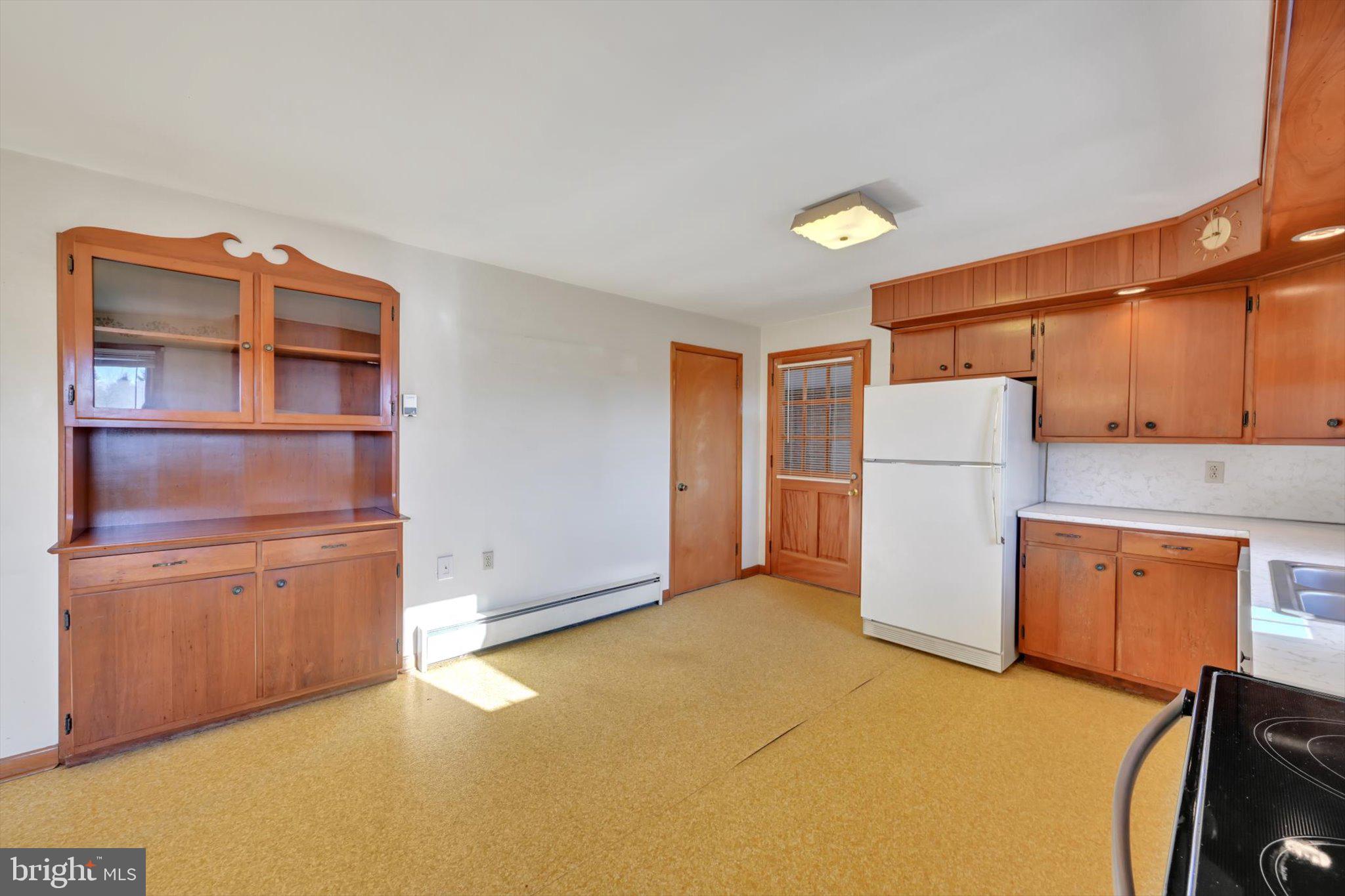 3137 East Galen Hall Road Reinholds, PA 17569 - Photo 13 of 41 V5