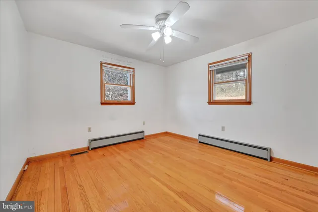 $445,000 | 3137 East Galen Hall Road, Reinholds, PA 17569