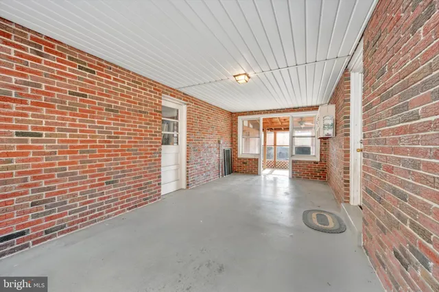 $445,000 | 3137 East Galen Hall Road, Reinholds, PA 17569