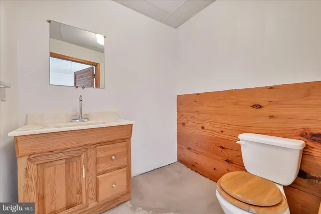 $445,000 | 3137 East Galen Hall Road, Reinholds, PA 17569