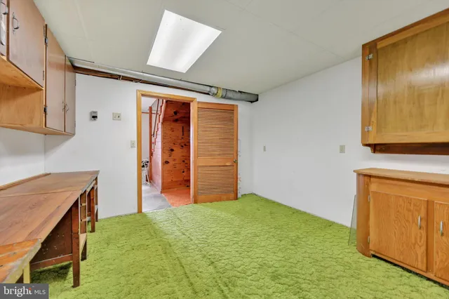 $445,000 | 3137 East Galen Hall Road, Reinholds, PA 17569