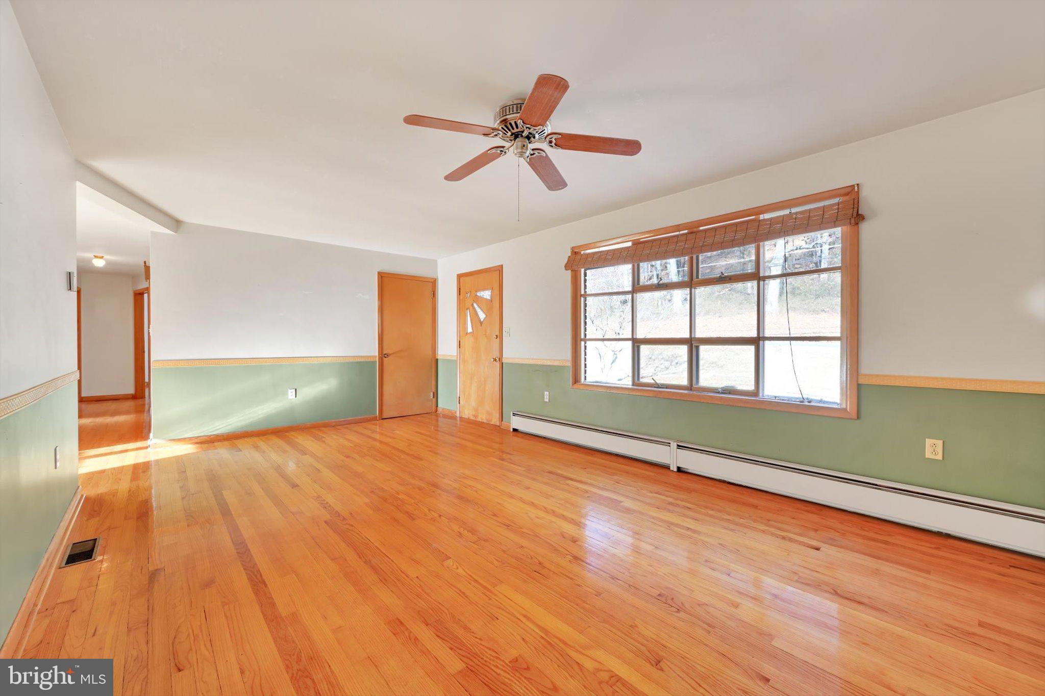 3137 East Galen Hall Road Reinholds, PA 17569 - Photo 6 of 41 V2