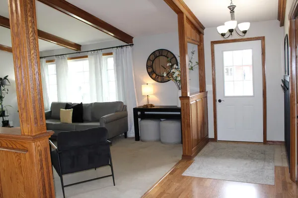 $349,900 | 404 West 9th Street, Morris, MN 56267