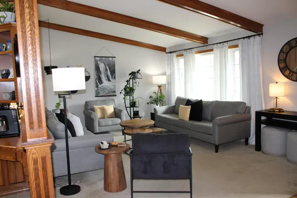 $349,900 | 404 West 9th Street, Morris, MN 56267