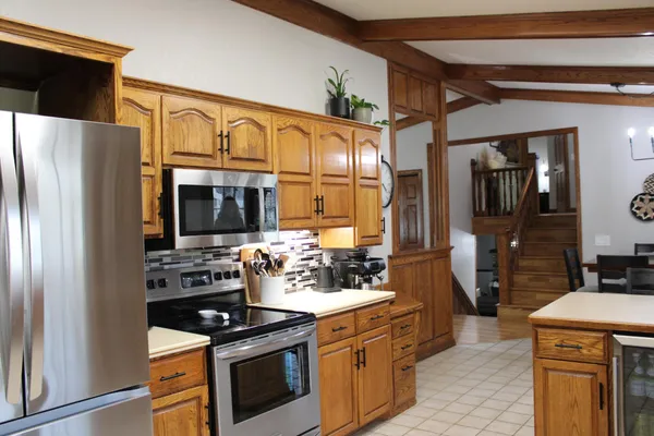 $349,900 | 404 West 9th Street, Morris, MN 56267