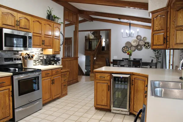 $349,900 | 404 West 9th Street, Morris, MN 56267