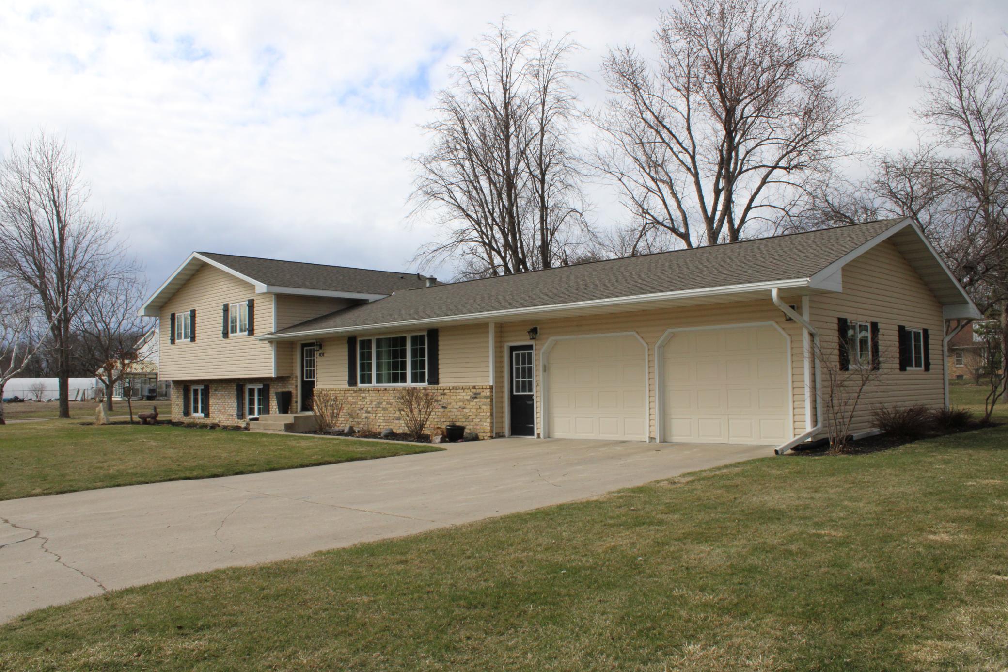 404 West 9th Street Morris, MN 56267 - Photo 5 of 83