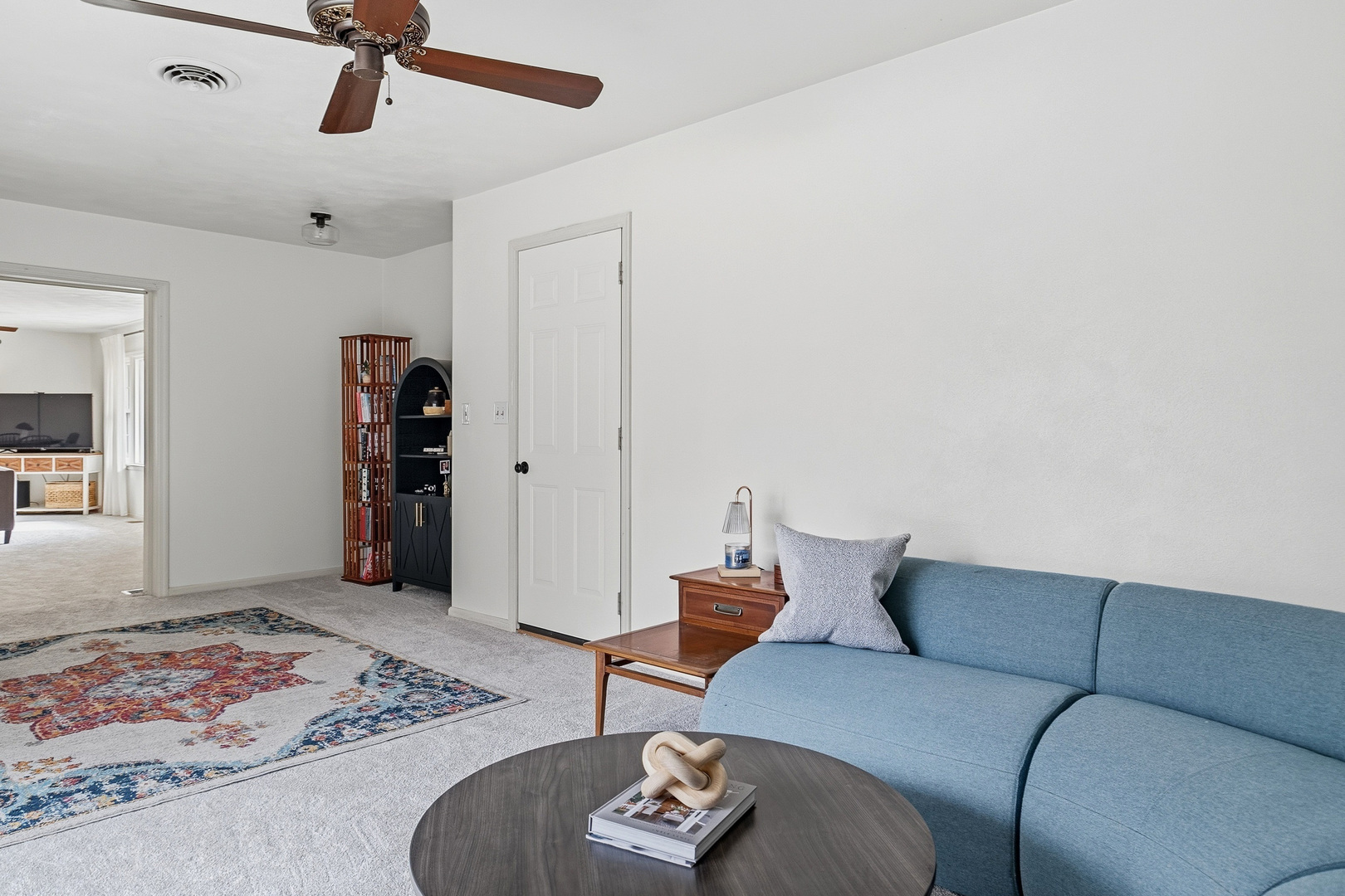 1700 46th Street Moline, IL 61265 - Photo 26 of 45 a living room with furniture and wooden floor