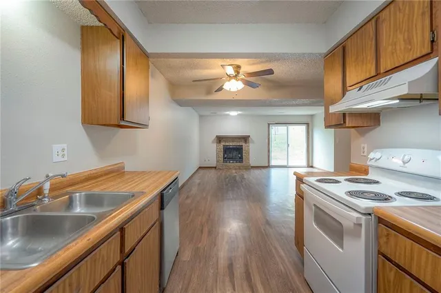 $539,000 | 18901-07 Lexington Road, Independence, MO 64058