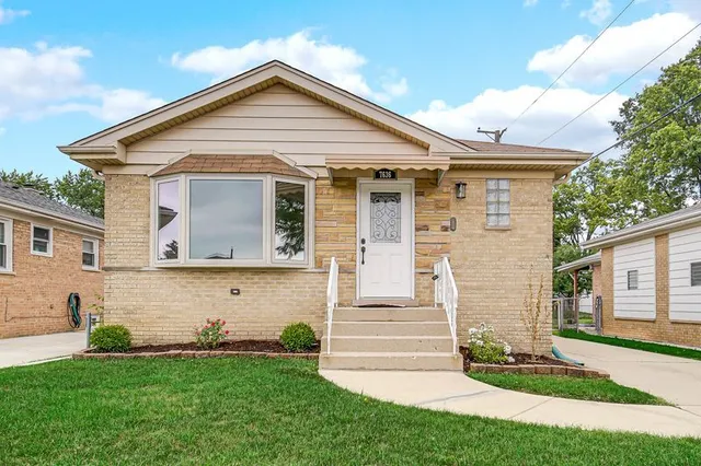 $499,900 | 7636 West Strong Street, Norridge, IL 60706