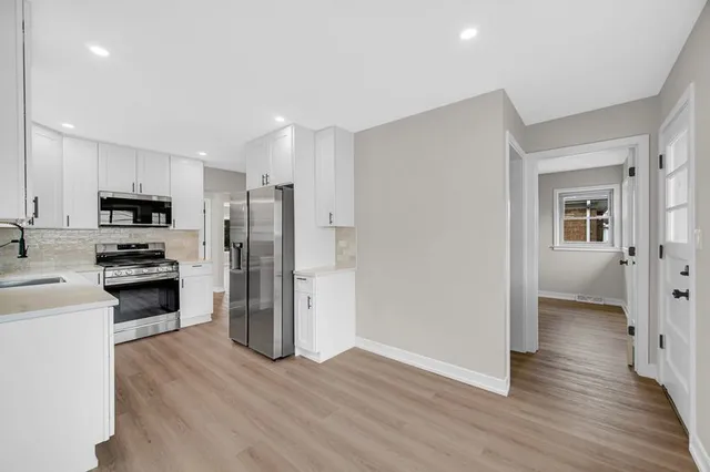 $499,900 | 7636 West Strong Street, Norridge, IL 60706