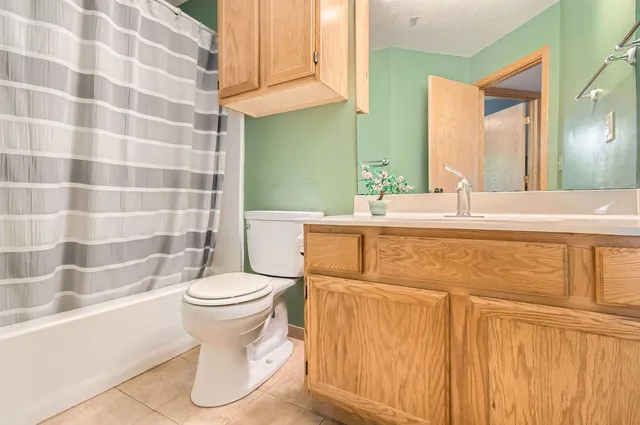 $205,000 | 2225 Ranchview Lane North, Unit 5, Plymouth, MN 55447