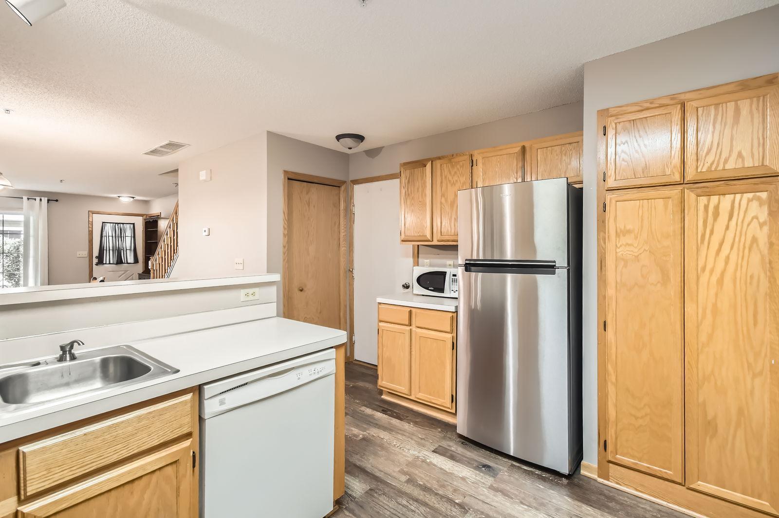 2225 Ranchview Lane North, Unit 5 Plymouth, MN 55447 - Photo 8 of 18